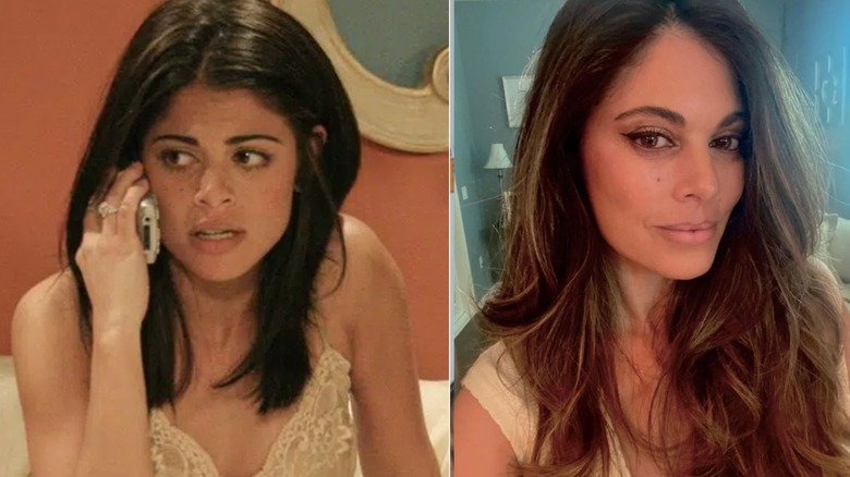 A la izquierda, Lindsay Korman-Hartley llevaba una camisola de satén con encaje beige en la cama mientras interpretaba a Theresa en una escena de 