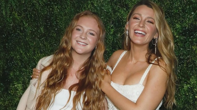 Kate Johnson y su tía Blake Lively en 2025.