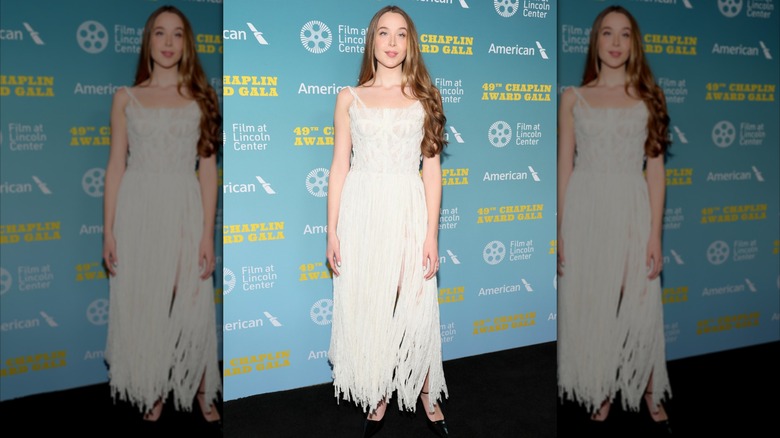 Ella Beatty asiste al 49.o Premio Chaplin en honor a Jeff Bridges en el Lincoln Center el 29 de abril de 2024