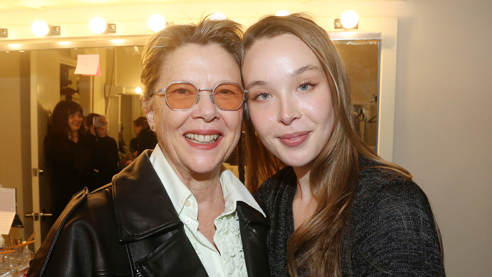 La hija de Annette Bening, Ella Beatty, se está convirtiendo en una superestrella de la alfombra roja: sus mejores looks