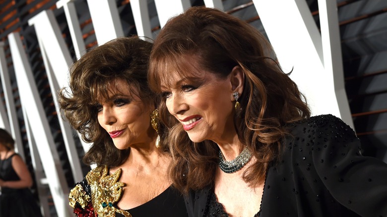 Joan y Jackie Collins en la alfombra roja en 2015