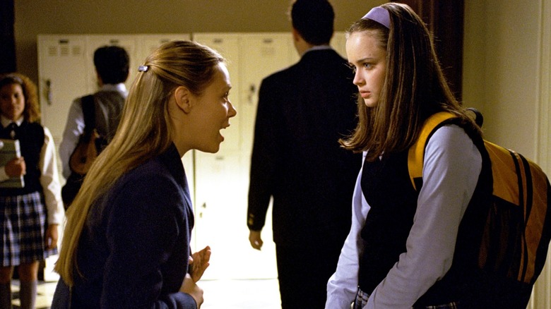 Liza Weil y Alexis Bledel son fotografiadas como Paris Geller y Rory Gilmore en Gilmore Girls