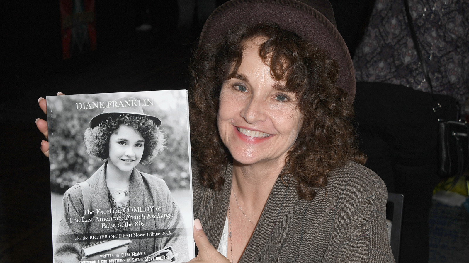 Cómo se ve la estrella de los 80 Diane Franklin sin sus rizos característicos