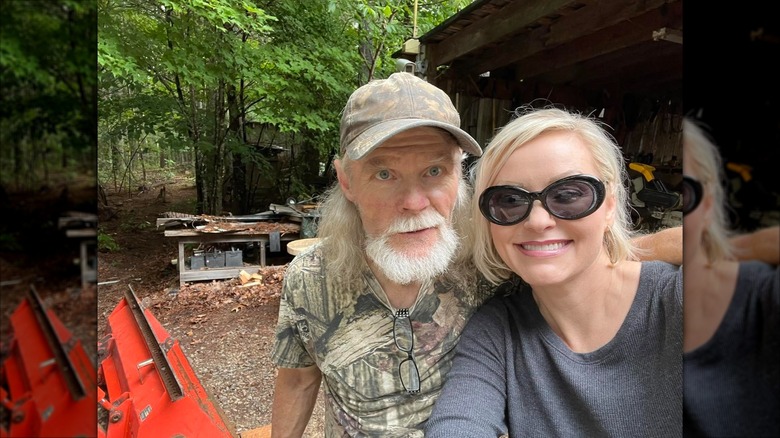 Danielle Parton posa para una selfie con un familiar.