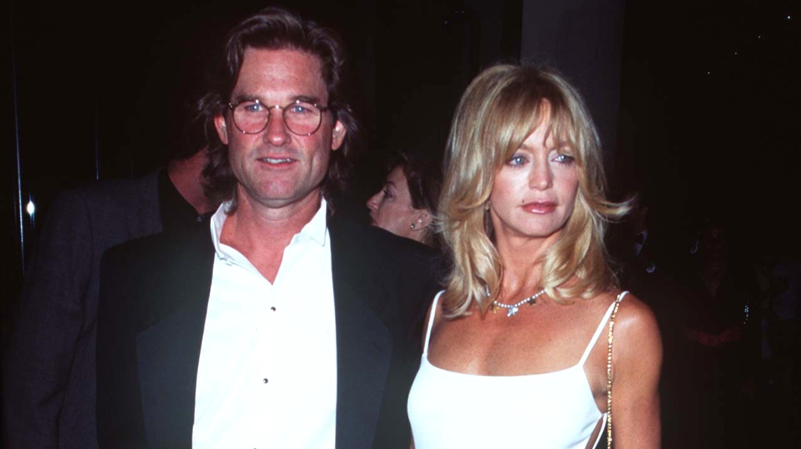 Este momento de la alfombra roja de 1996 es uno de los looks más subestimados de Goldie Hawn