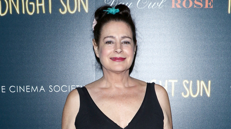 La actriz Sean Young asiste a la proyección de Global Road Entertainment "sol de medianoche" presentado por The Cinema Society y Day Owl Rose en The Landmark en 57 West el 22 de marzo de 2018