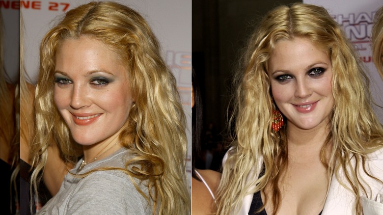 Drew Barrymore en un evento con sombra de ojos azul y cabello rubio ondulado a la izquierda y con un ojo ahumado oscuro y ondas rubias playeras a la derecha.