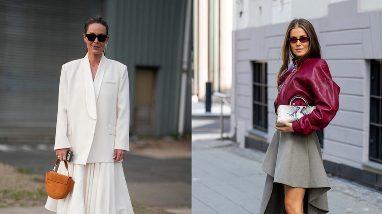 Una mujer con un mini bolso y traje blanco a la izquierda y una mujer con un mini bolso y chaqueta roja a la derecha.