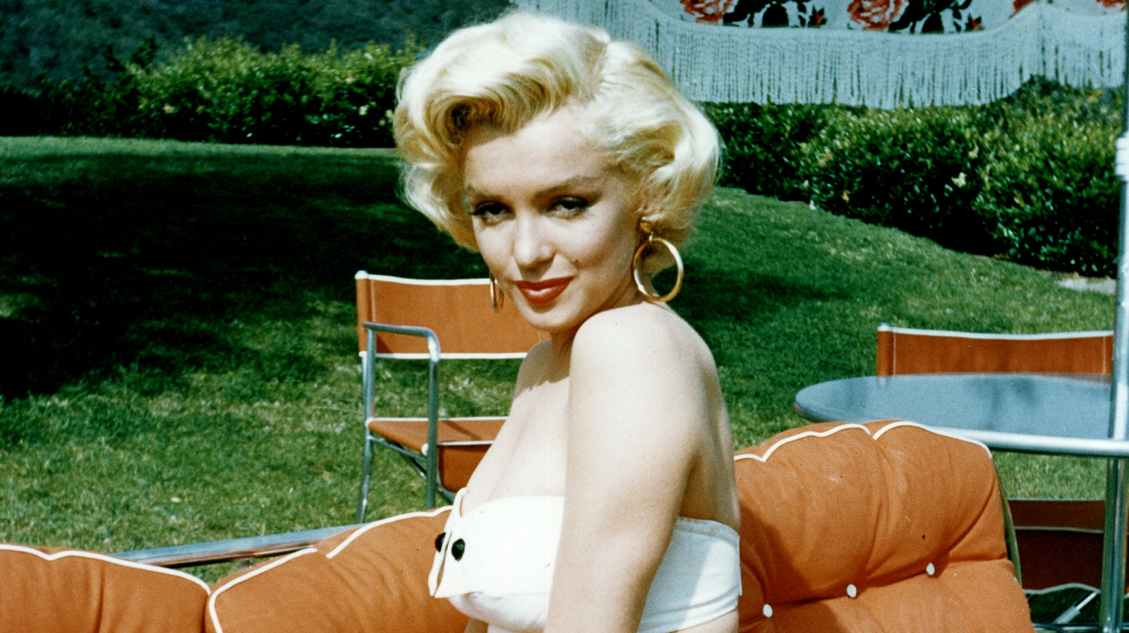 Recrea fácilmente estos looks de maquillaje inspirados en las bombas rubias más grandes de todos los tiempos