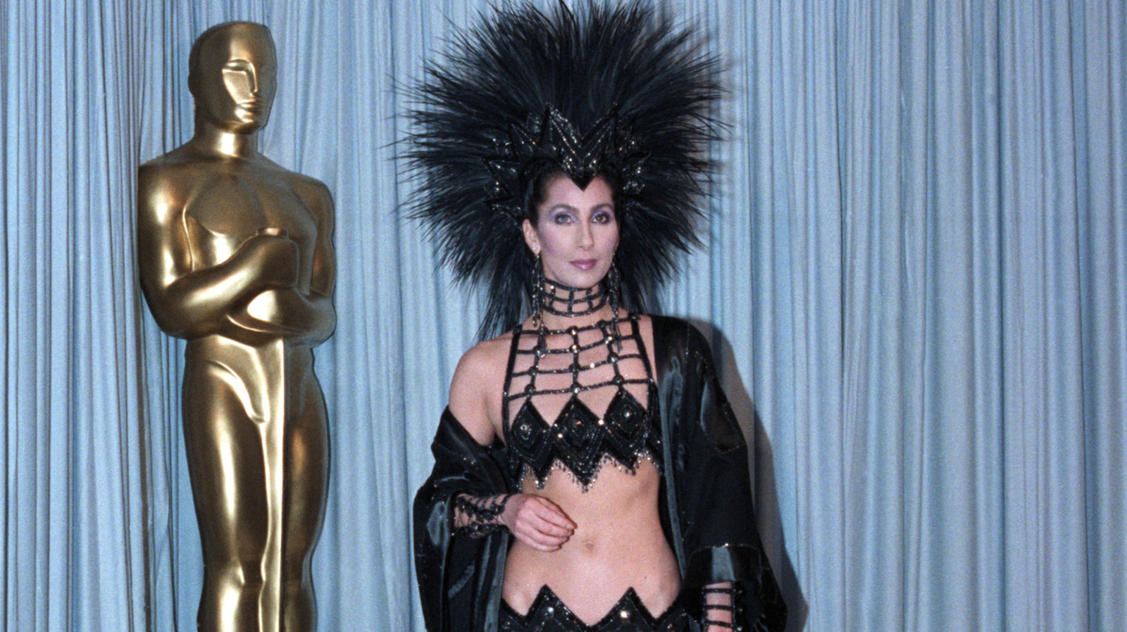 7 de los atuendos más icónicos al estilo Bob Mackie usados ​​por celebridades