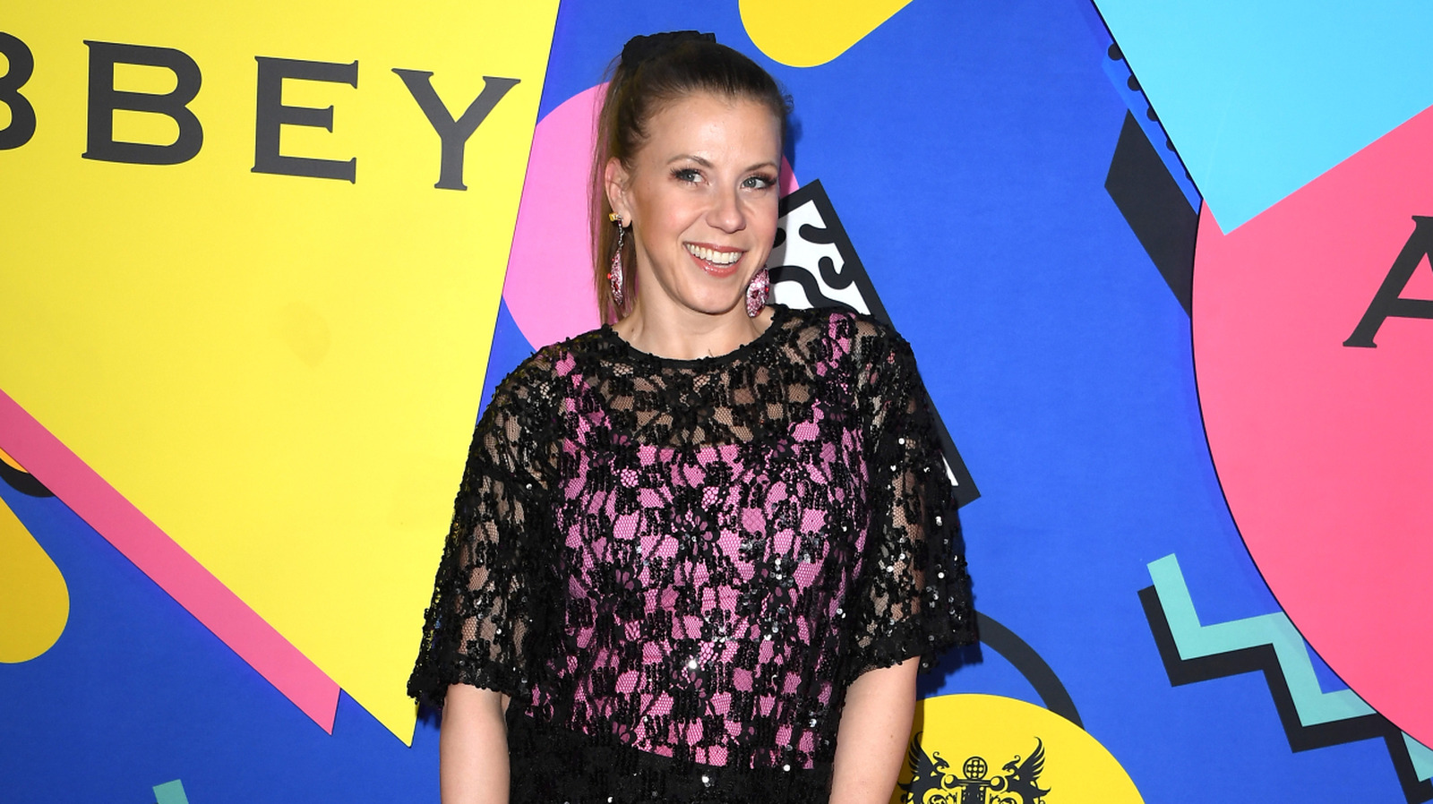 El arreglo único para dormir de Jodie Sweetin con su esposo es realmente genial para las parejas