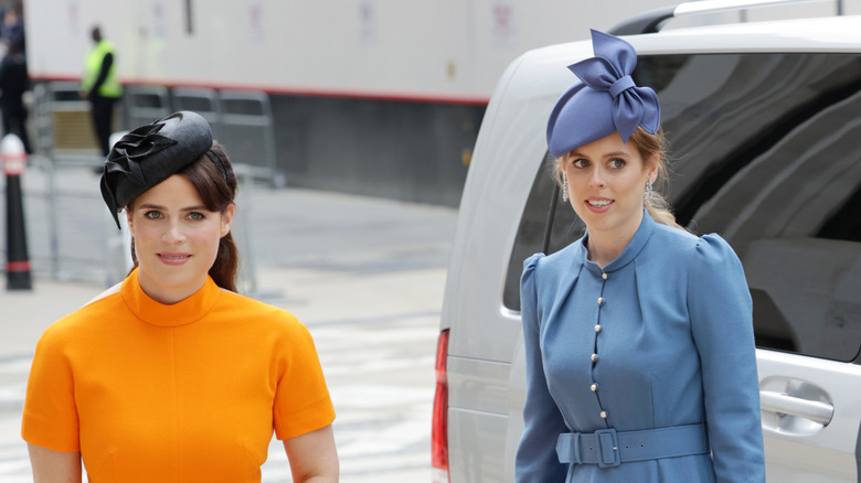 La princesa Eugenia y la princesa Beatriz lucen tocados