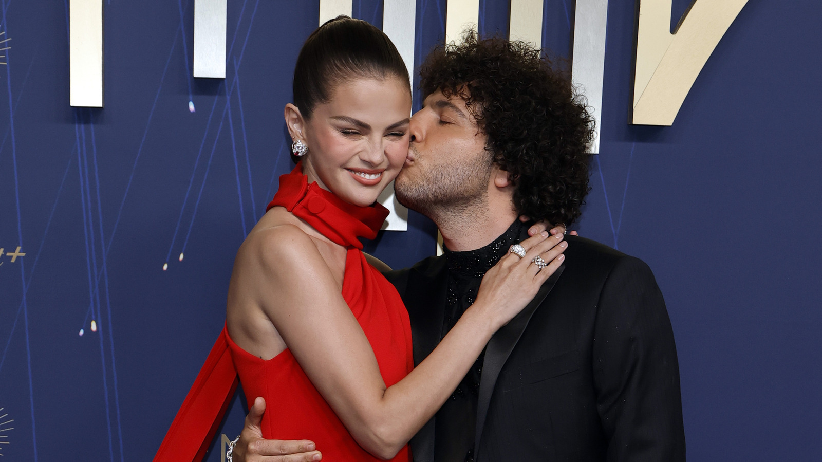 'Lo necesito y lo amo': el romance de Selena Gomez con Benny Blanco la hace mejor
