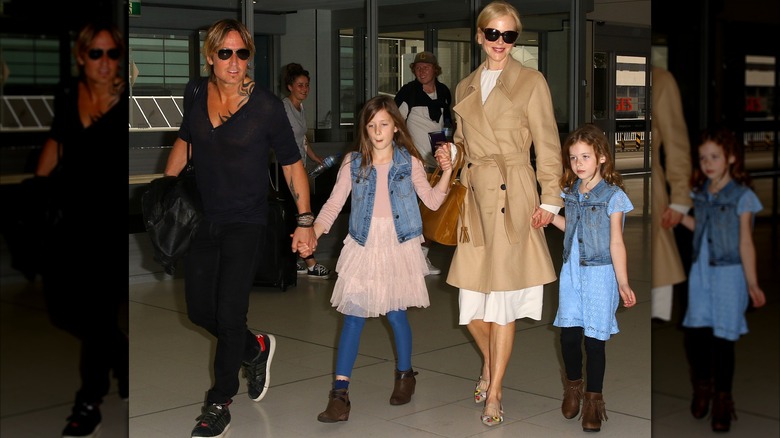 Nicole Kidman con sus hijas Sunday Rose y Faith Margaret Kidman-Urban en marzo de 2017