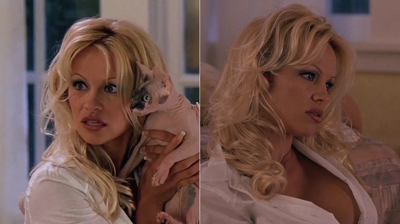 (Izquierda) Pamela Anderson en 
