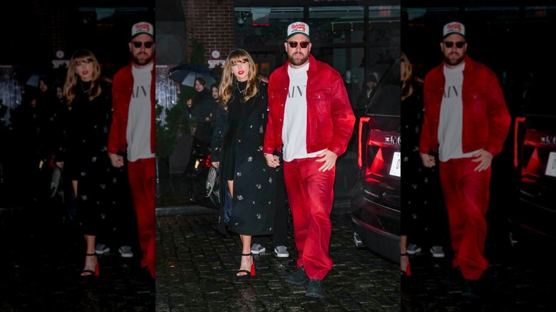 Taylor Swift usa un chaquetón estampado, falda negra y tacones negros mientras sale con Travis Kelce