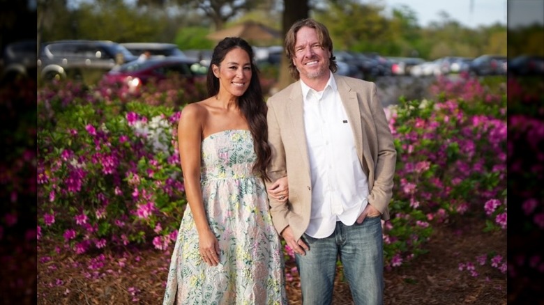 Joanna y Chip Gaines posando juntos