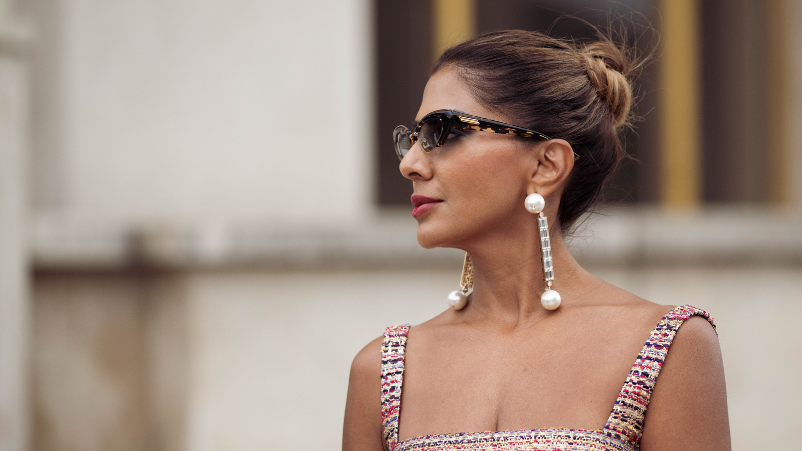 10 tipos de aretes que causaron furor en los años 80 (y que todavía se ven bien hoy)