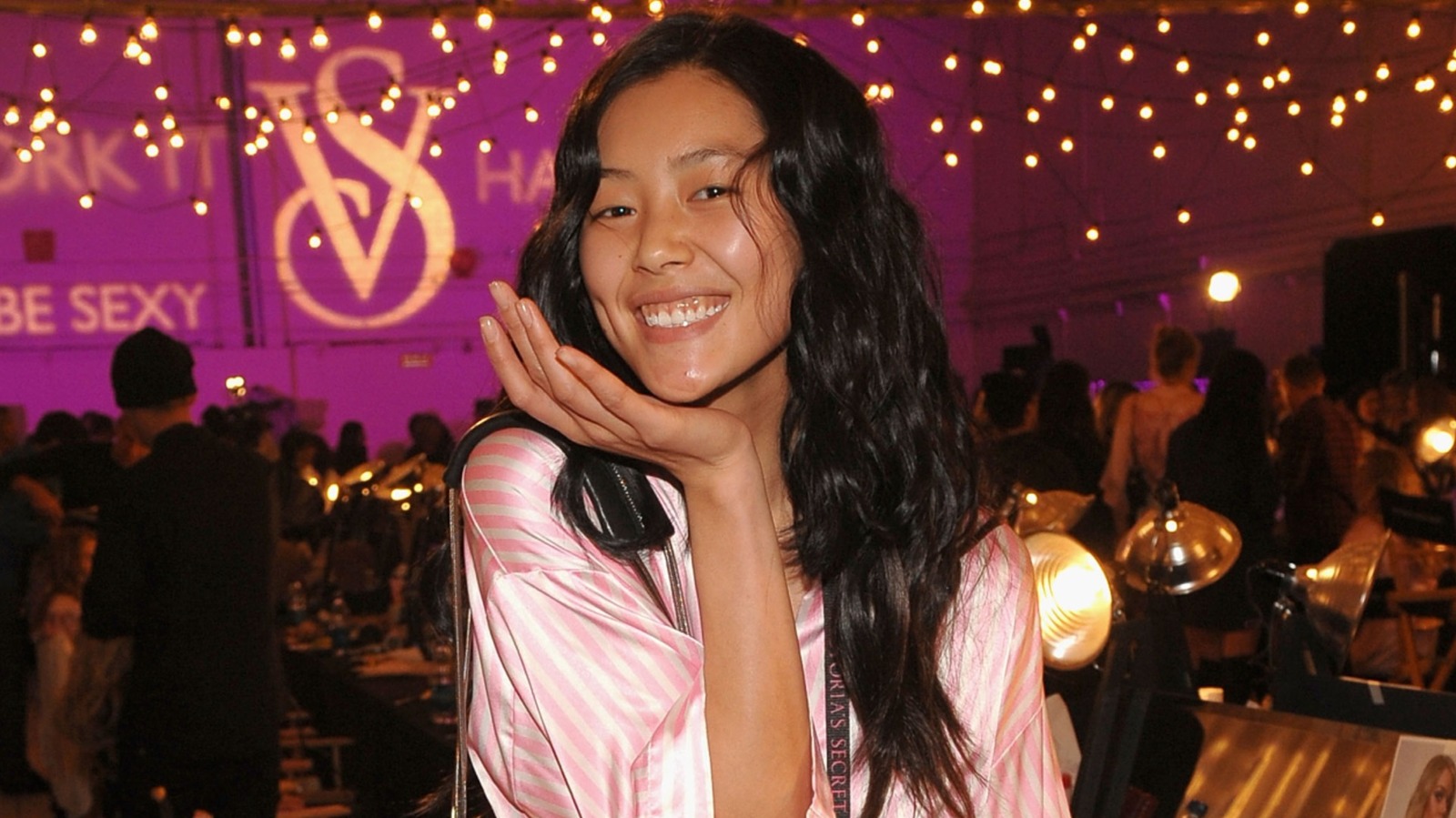 La primera modelo asiática de Victoria's Secret, Liu Wen, es tan impresionante hoy