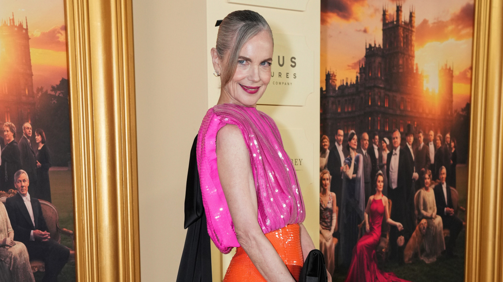 La gran transformación de estilo de la estrella de Downton Abbey, Elizabeth McGovern, a los 60 años