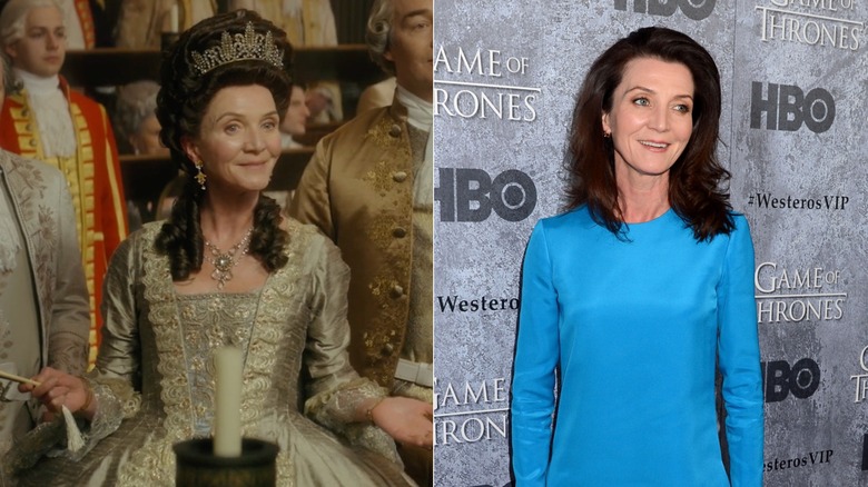 Izquierda: Michelle Fairley como la Princesa Augusta en 