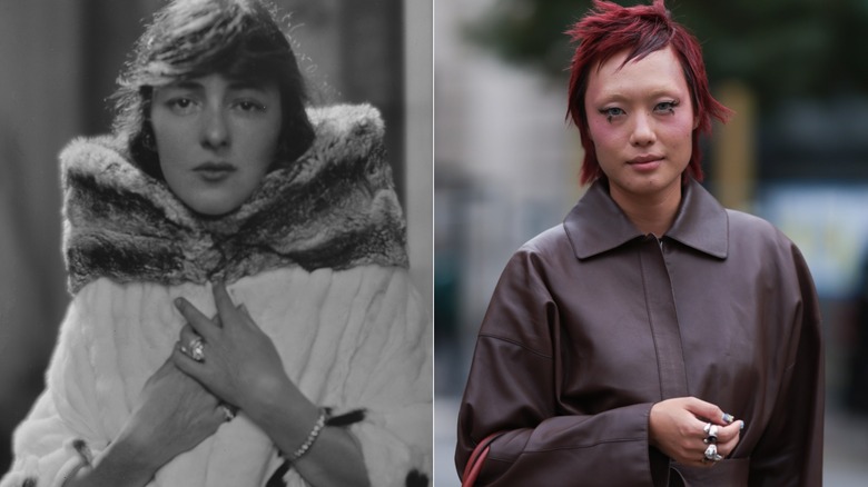 Una mujer de la década de 1920 que llevaba un anillo llamativo con un abrigo de piel de cuello alto a la izquierda, y una mujer de 2026 que llevaba muchos anillos llamativos con una chaqueta marrón a la derecha.