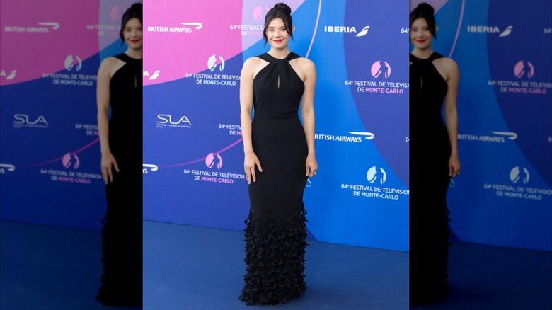 Hanako Greensmith asiste a la ceremonia de apertura durante el 64º Festival de Televisión de Montecarlo en Mónaco en junio de 2025.