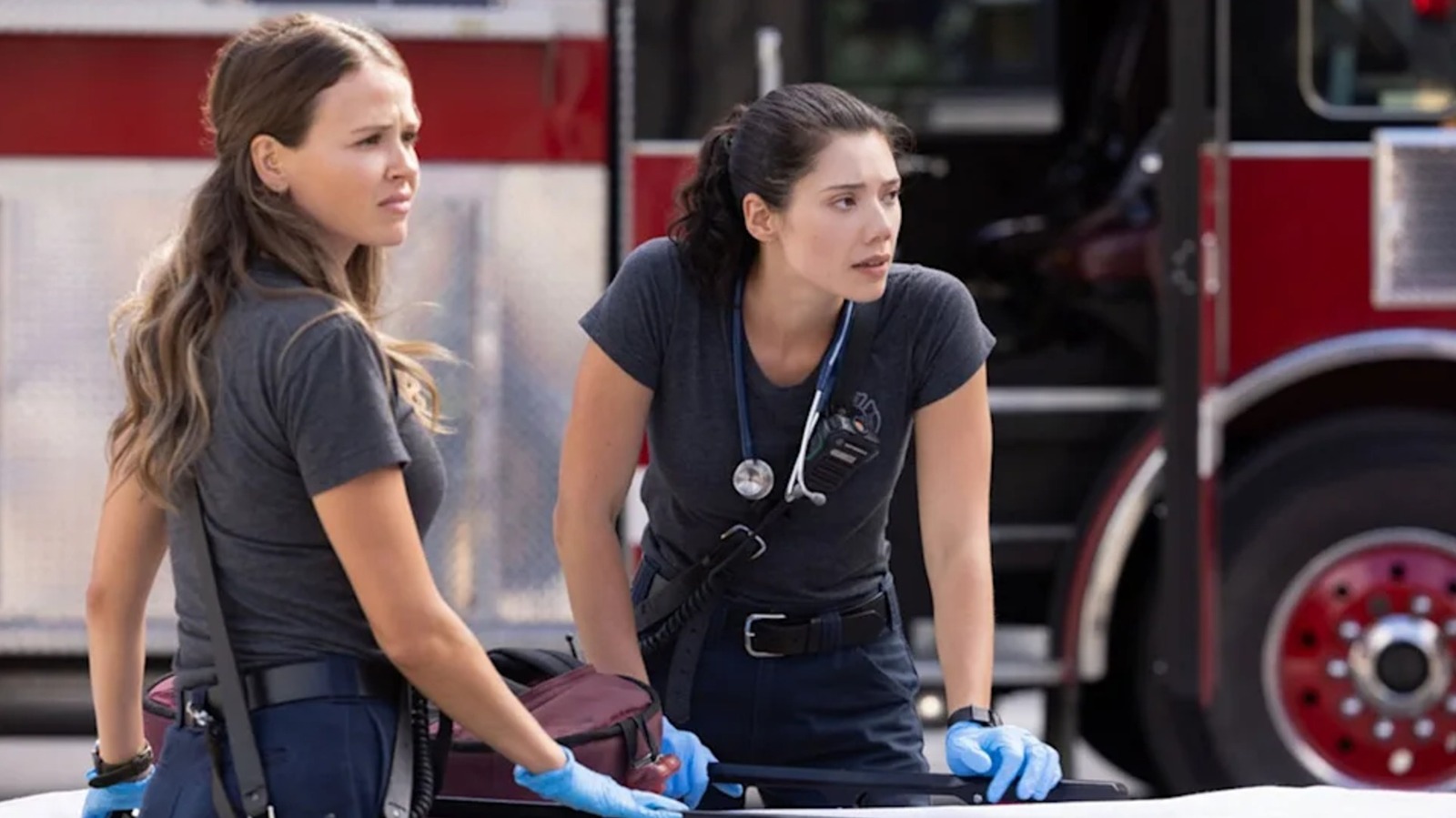 Los momentos absolutamente mejor y peor vestidos de las protagonistas principales de Chicago Fire